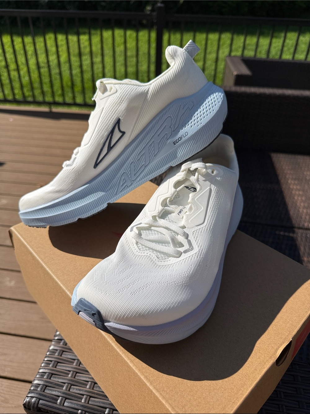 Altra FWD VIA Women's Size 9.5 Running Shoes Sneakers New